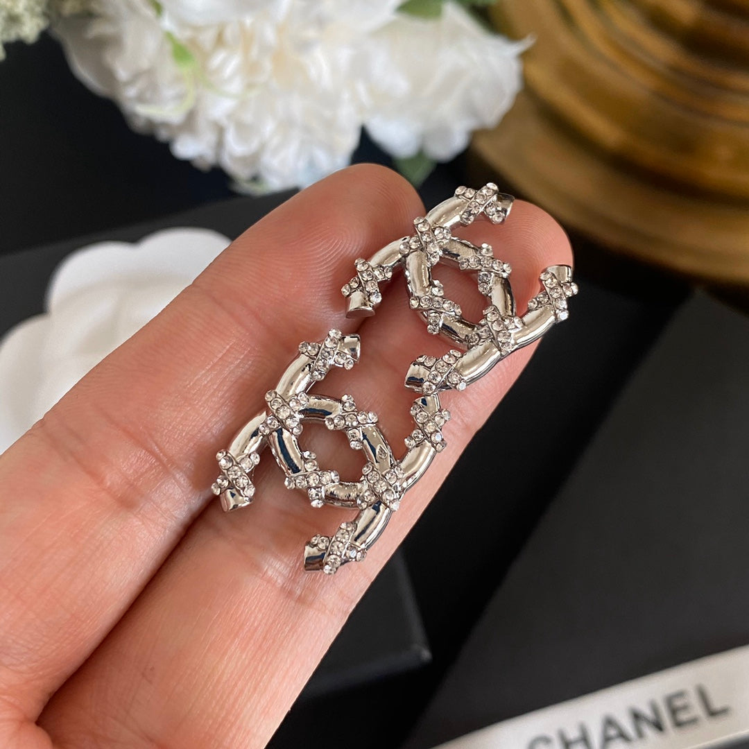 2025 Sparkling Crystal Diamond Stud Earrings