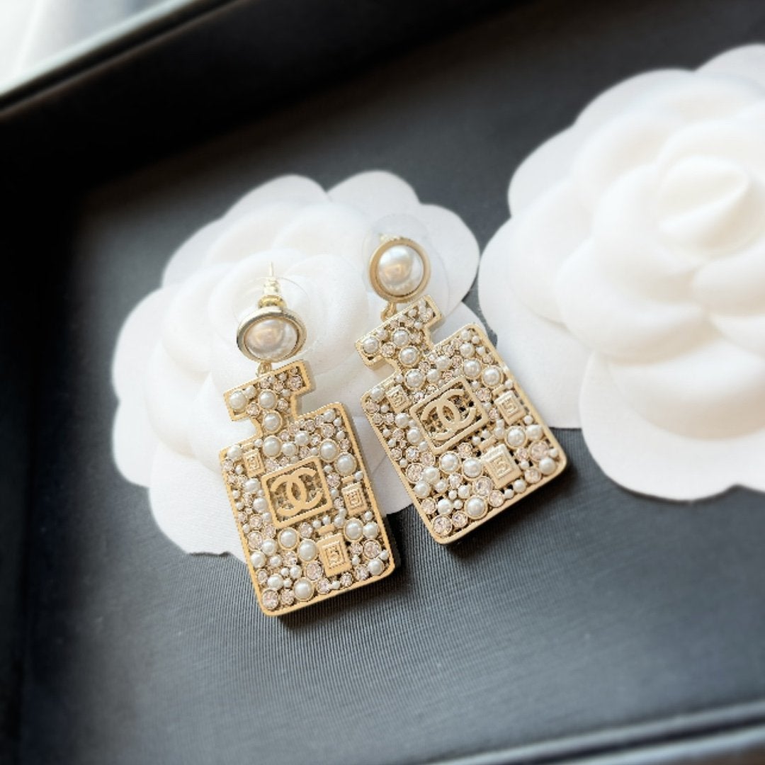 2025 Luxury Pearl Wine Bottle Drop Earrings