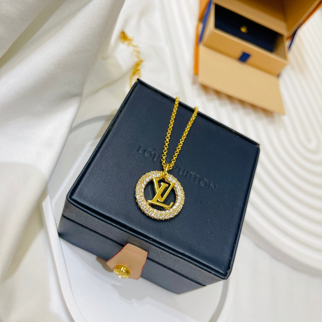 2025 letter round diamond necklace