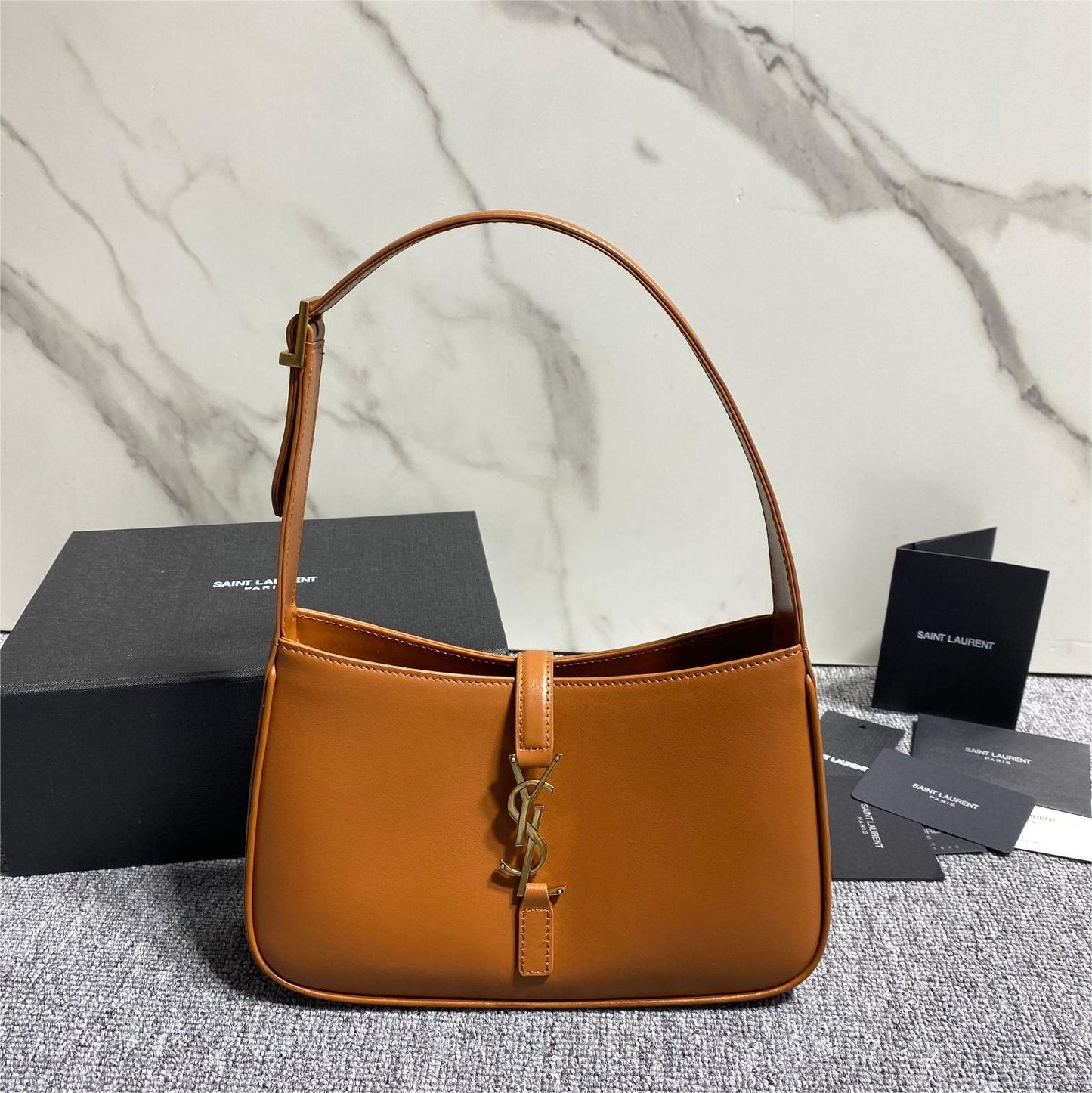 2025 Bag LE 5 À 7 Hobo Bag Y1