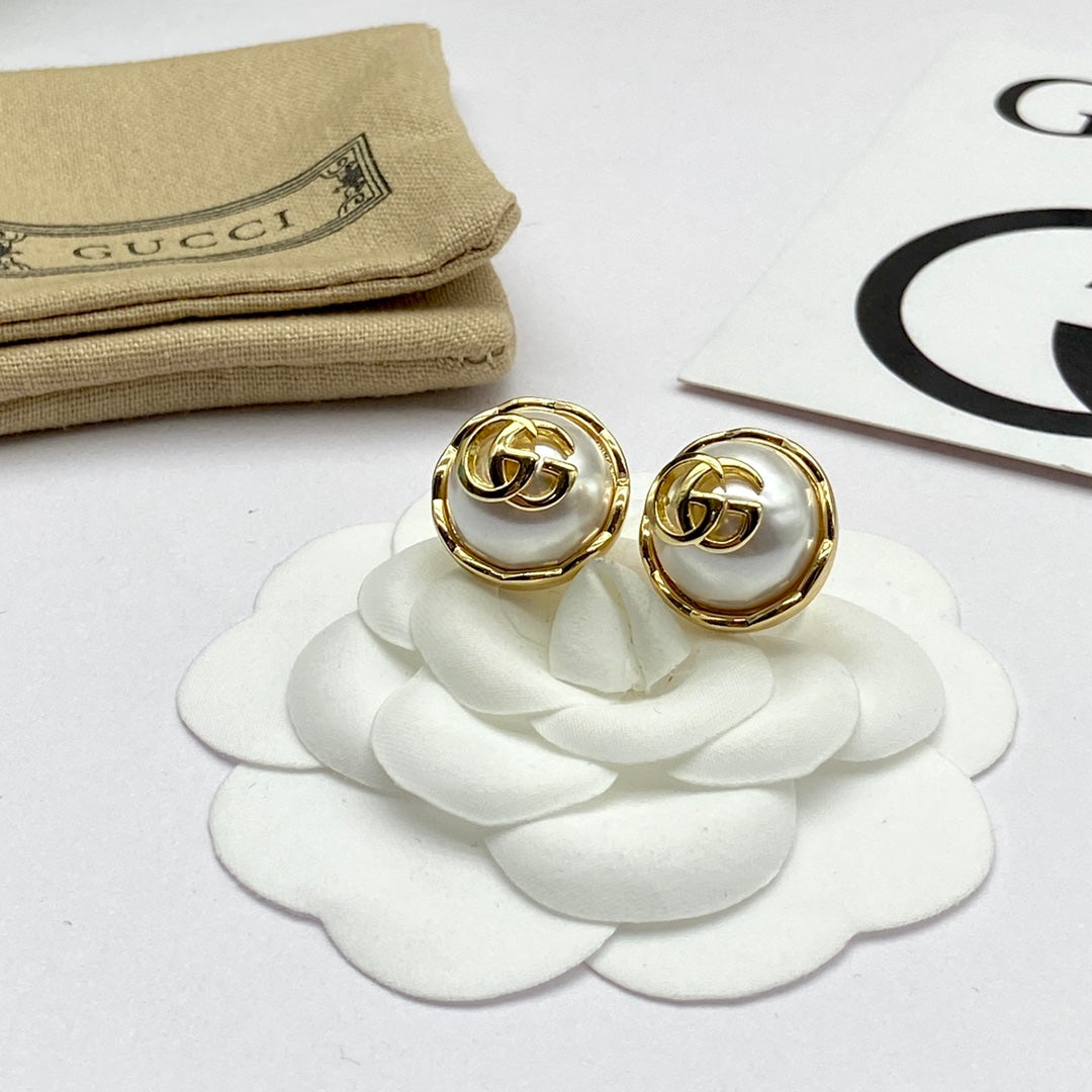 2025 Elegant Pearl Metal Letter Stud Earrings