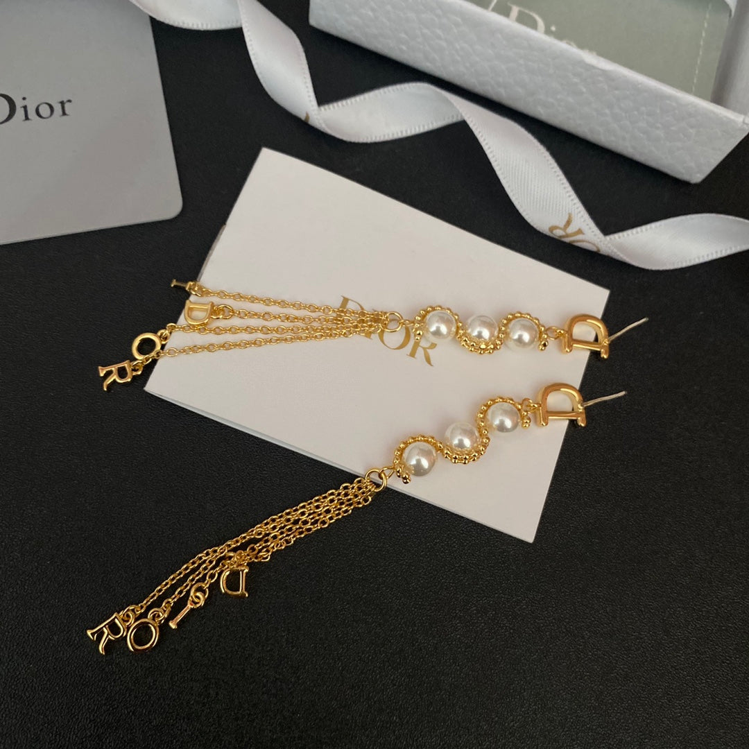 2025 Pearl Chain Earrings
