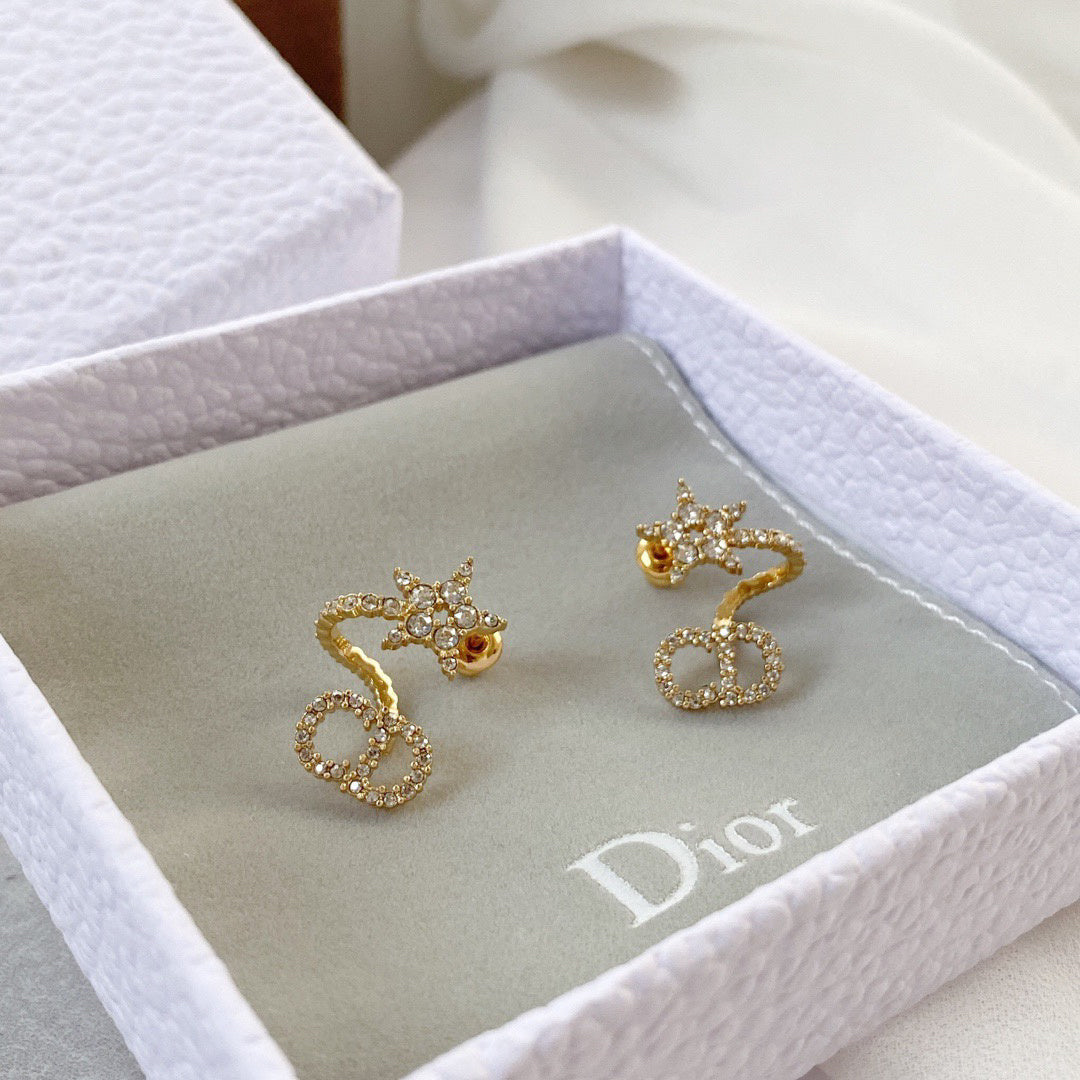 2025 Diamond Star Stud Earrings