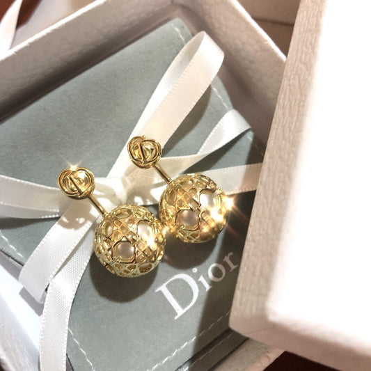 2025 Elegant Pearl Ball Stud Earrings