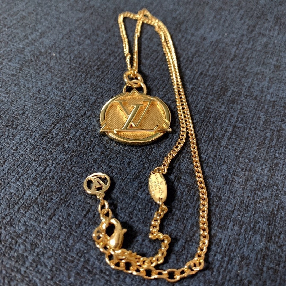 2025 Luxury Pendant Necklace