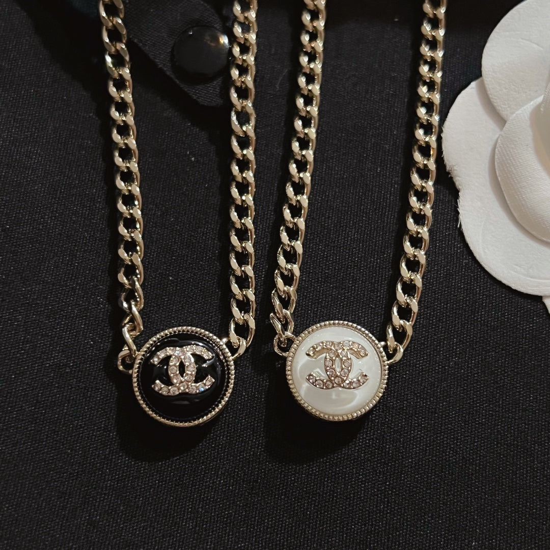 2025 Fashion Rhinestone Round Double C Necklace