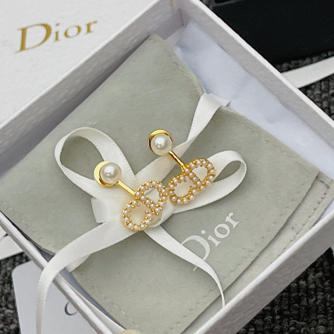 2025 Simple Pearl Letter Stud Earrings