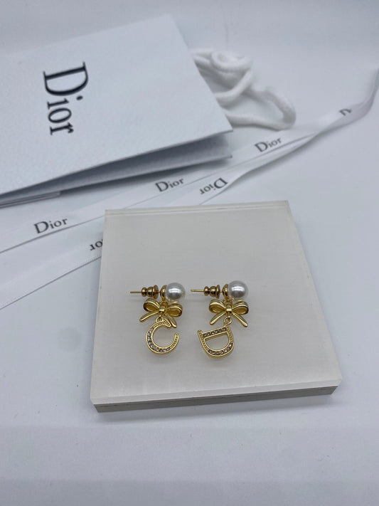 2025 Bow Pearl Earrings