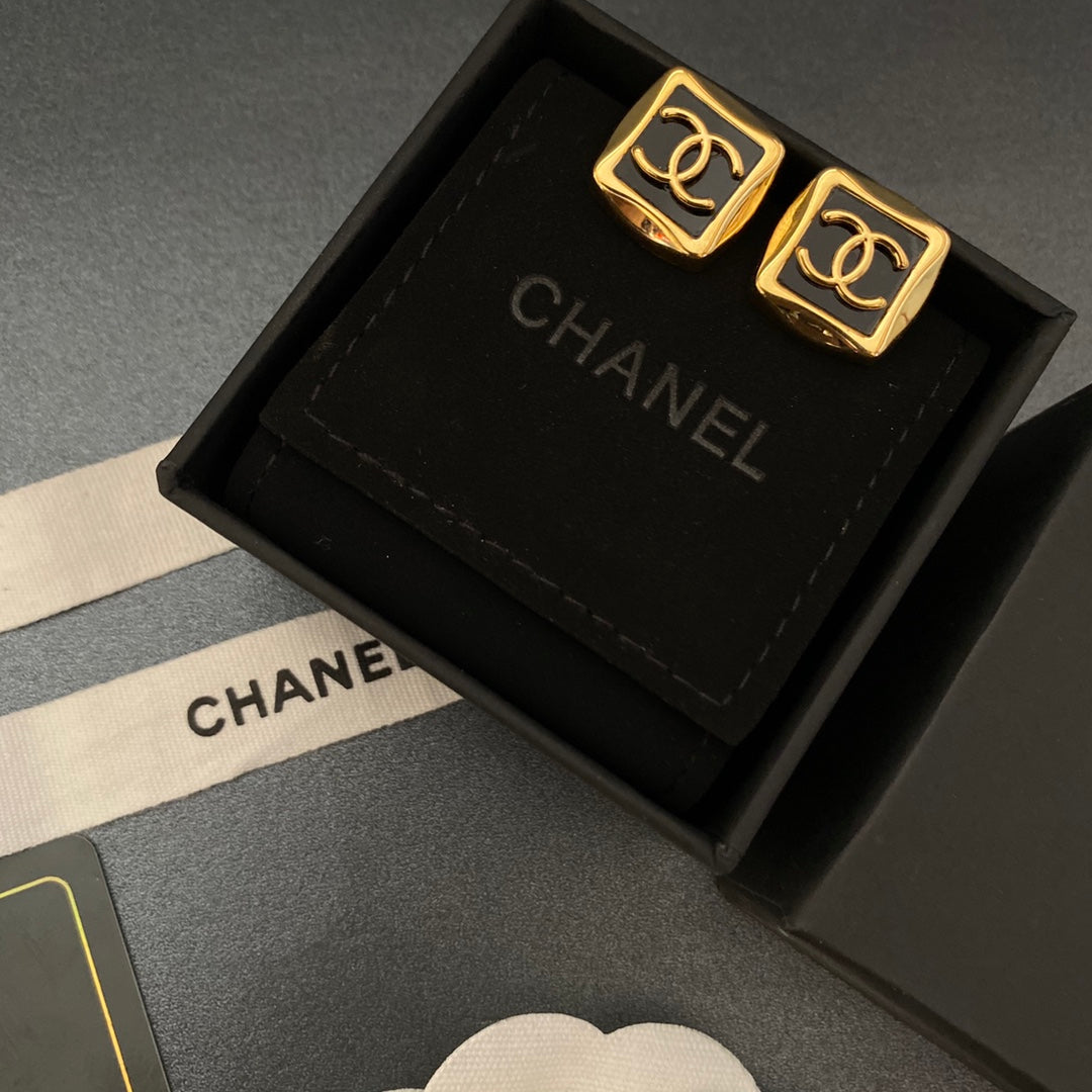 2025 Square Earrings