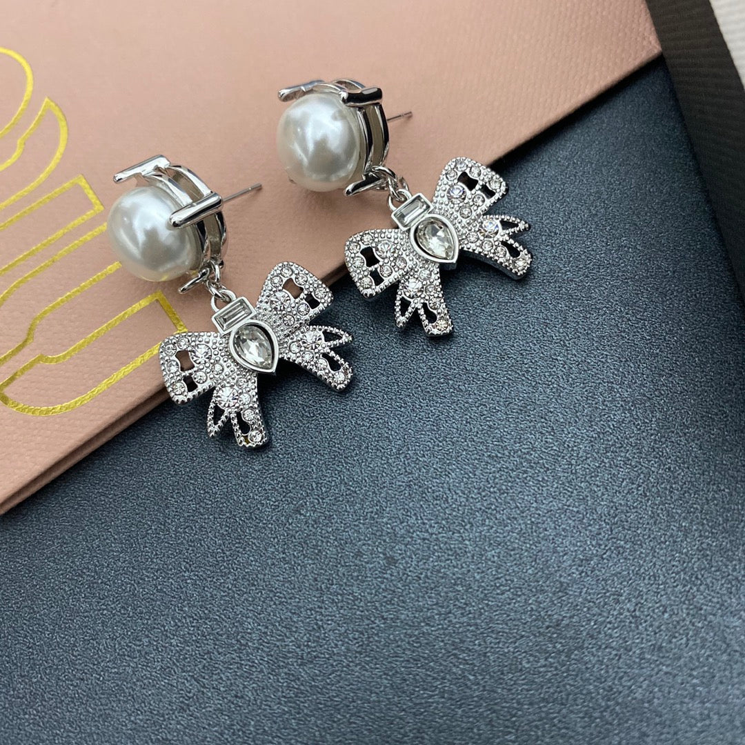 2025 Bow Pearl Diamond Earrings