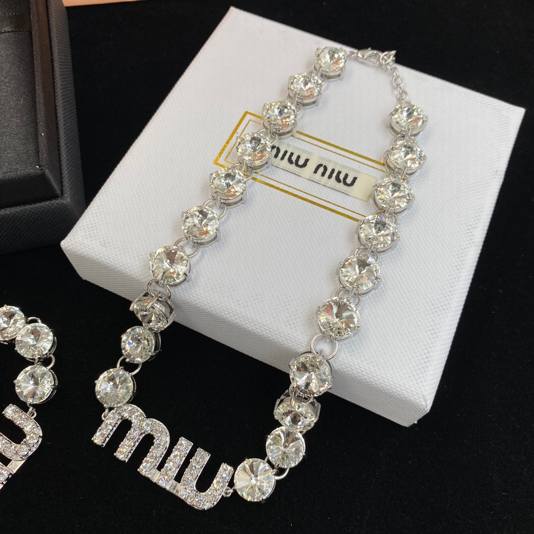 2025 Sparkling Crystal Diamond Bracelet Necklace Set