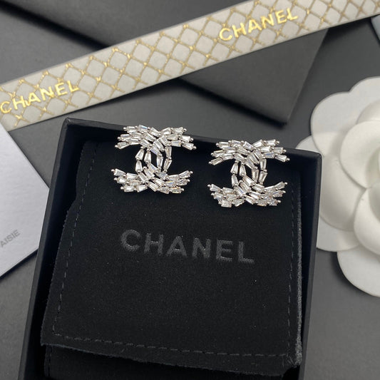 2025 Sparkling Crystal and Diamond Earrings