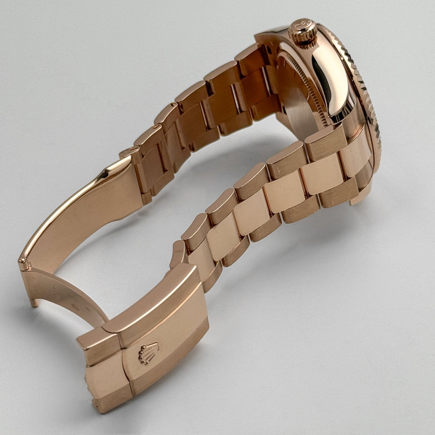 2025 Watch Sky-Dweller 326935 Rose Gold White Dial (2021)